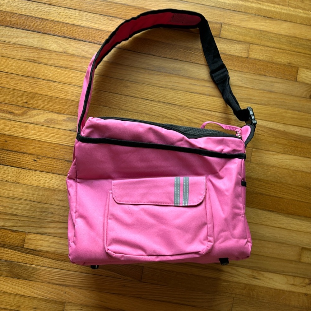 NWT Pet Life Travel carrier. Pink.